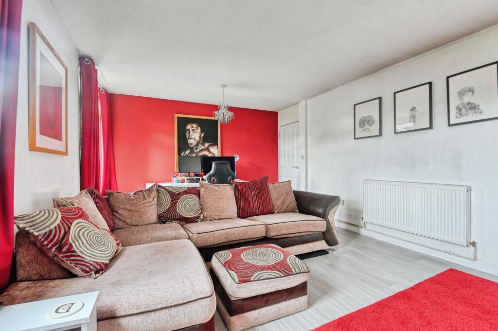 Hilleys Croft, Birmingham, B37 photo 3