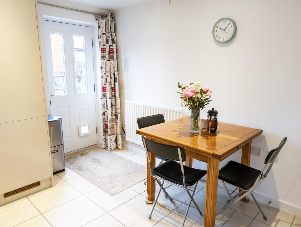 House in Basingstoke and Deane, Sherfield Park - More