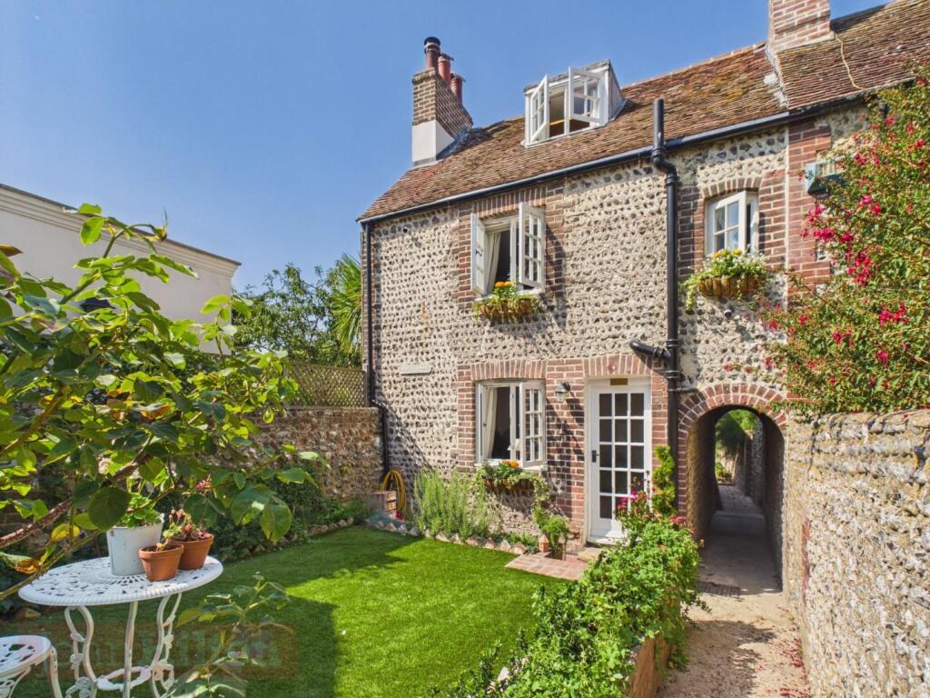 Main image of property: Vicarage Terrace