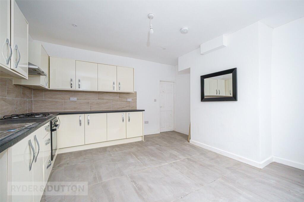 House in Huddersfield - View 5