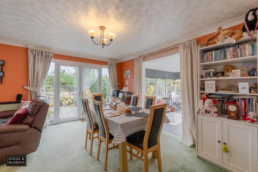 Loftsteads, Somersham, Huntingdon, Cambridgeshire, PE28 3HX photo 3