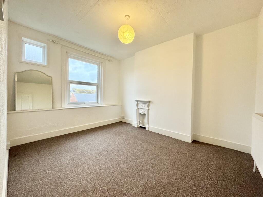 Apartment in Margate, Cliftonville West, Cliftonville - View 3