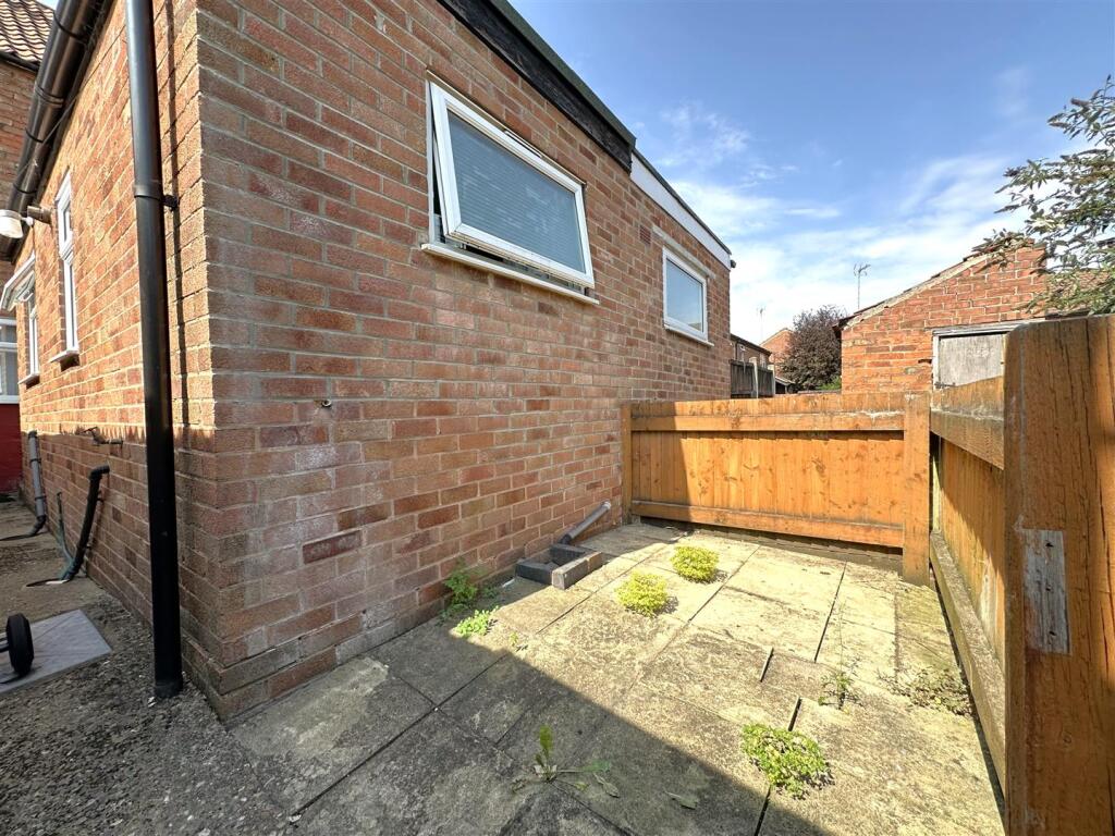 House in Newark and Sherwood, Newark - View 3