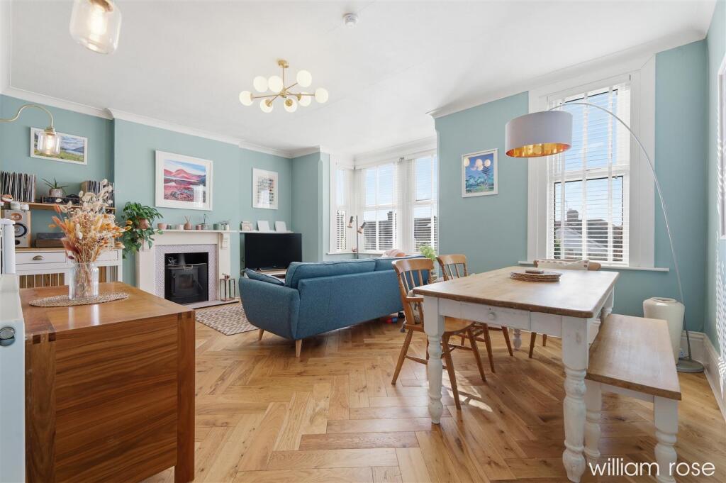 Apartment in London - View 5