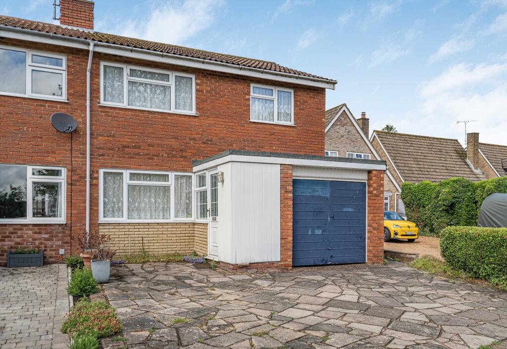Main image of property: College Close, Flamstead, St Albans, AL3