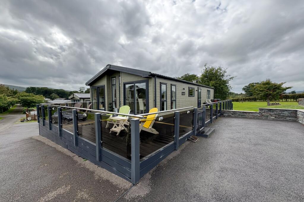 2-bed caravan on Herdwick Croft Holiday Park, Bassenthwaite, Keswick, CA12, £145,000