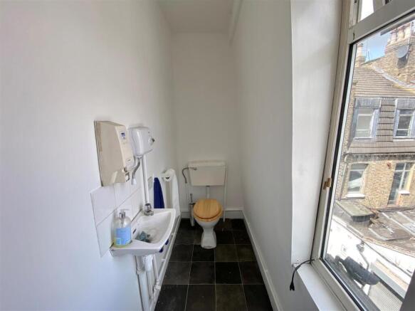Toilet.jpg
