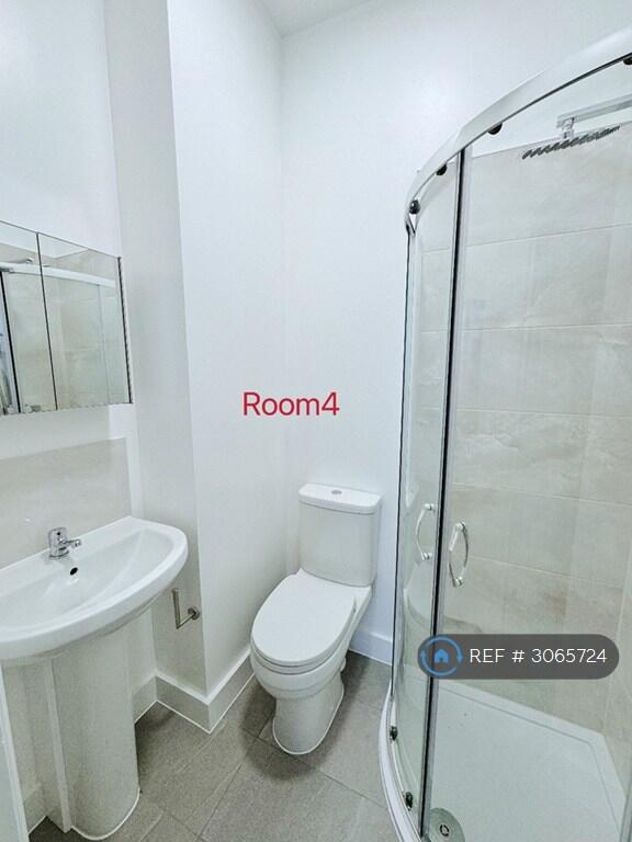 House in London - View 5