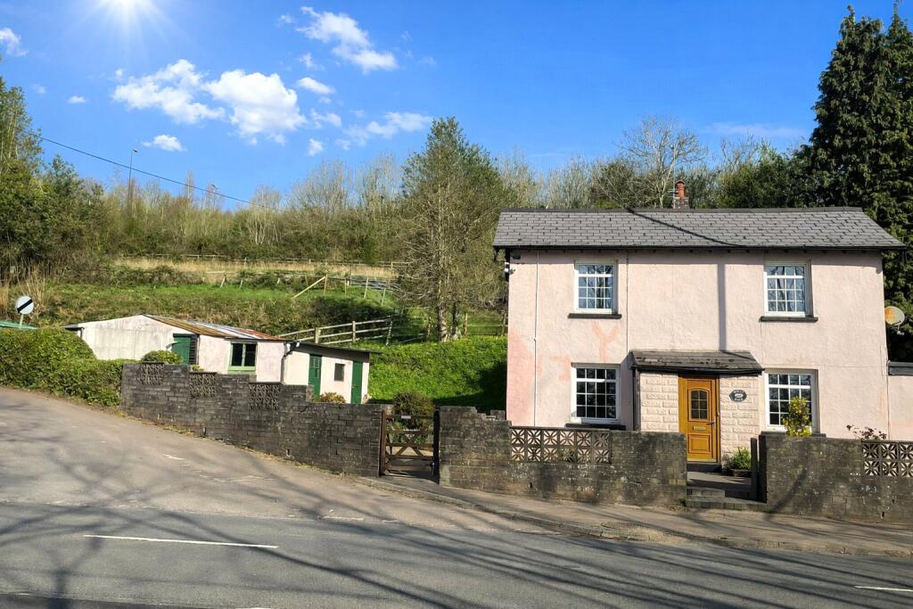 Main image of property: Coedkernew, Newport, NP10