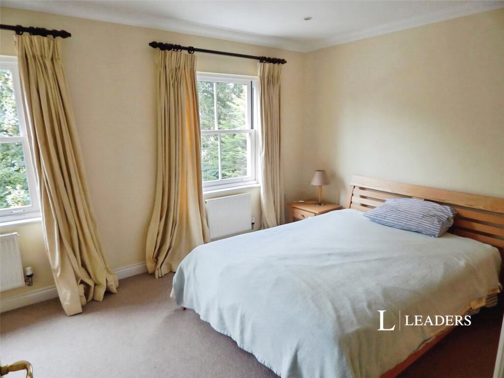 House in Norwich, Thorpe Hamlet - View 4