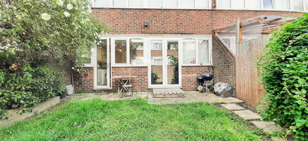Main image of property: Islington N1 8RB