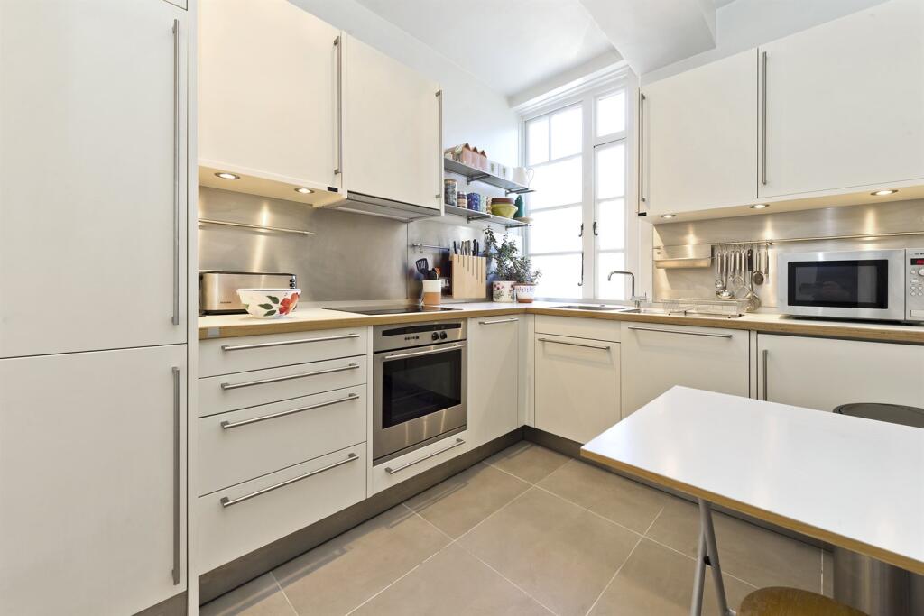 Apartment in London, Royal Borough of Kensington and Chelsea - View 4
