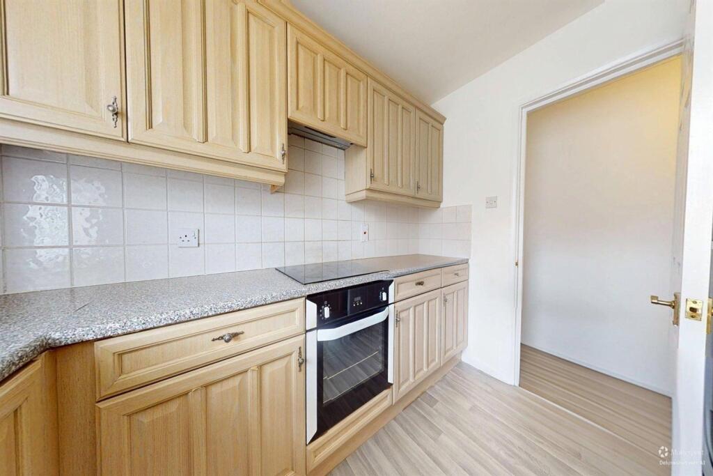 Apartment in Epping Forest, Buckhurst Hill - More
