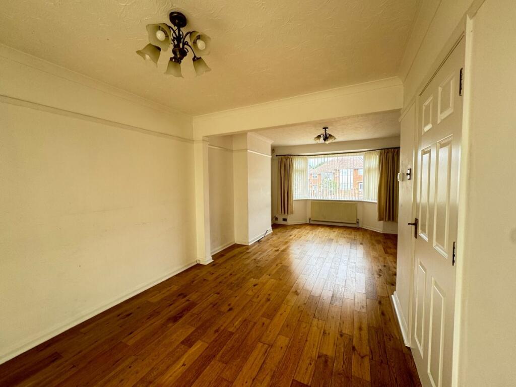 House in Hemel Hempstead, High Wycombe Community Board - View 4