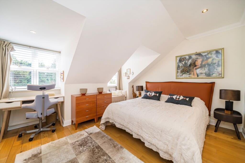 House in London - More