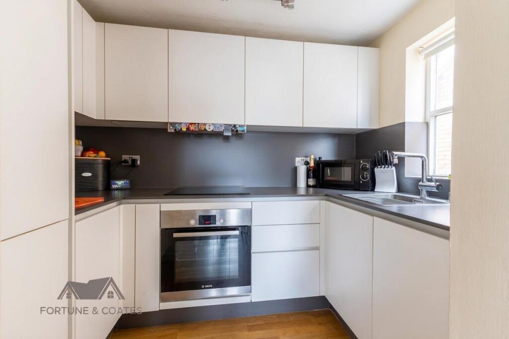 Abbeydale Close, Harlow - View 5
