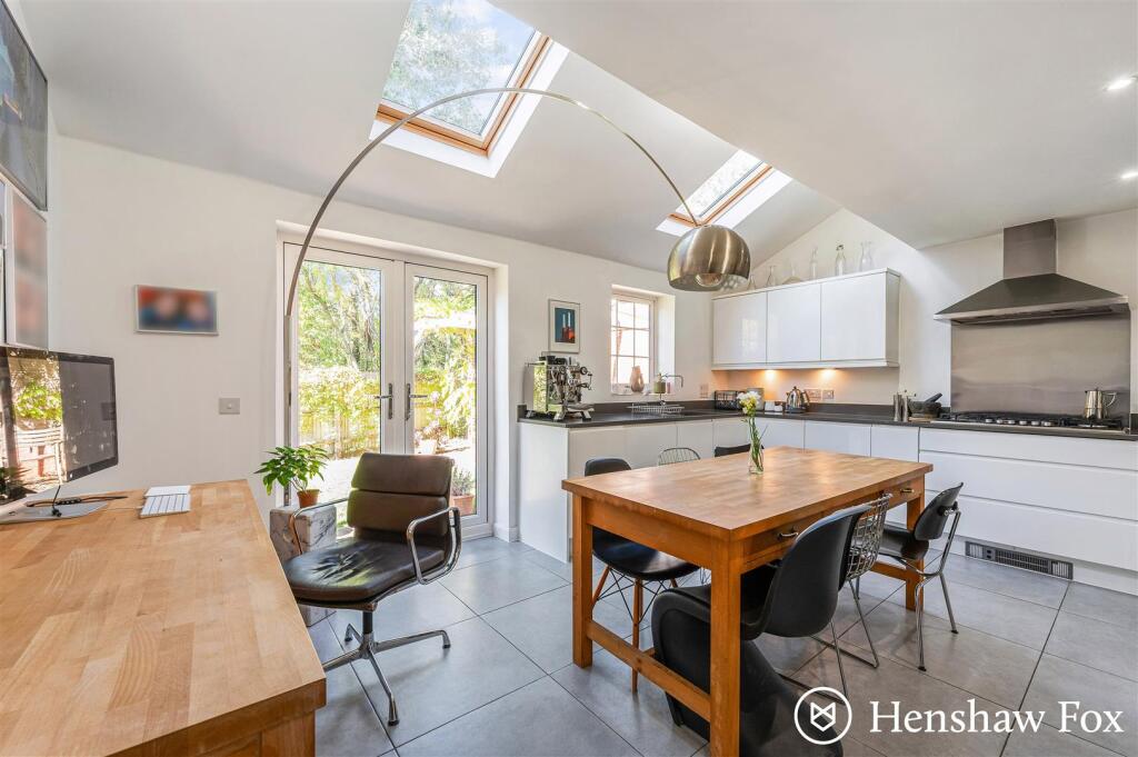 House in Romsey, Meadow View - View 4