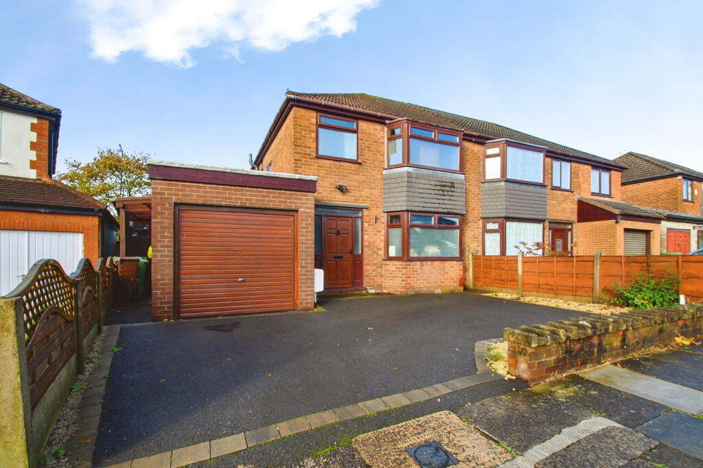 Brookside Crescent, Bury, BL8