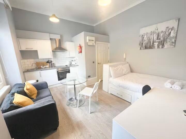 Main image of property: Whiteladies Road, Clifton, Bristol, BS8