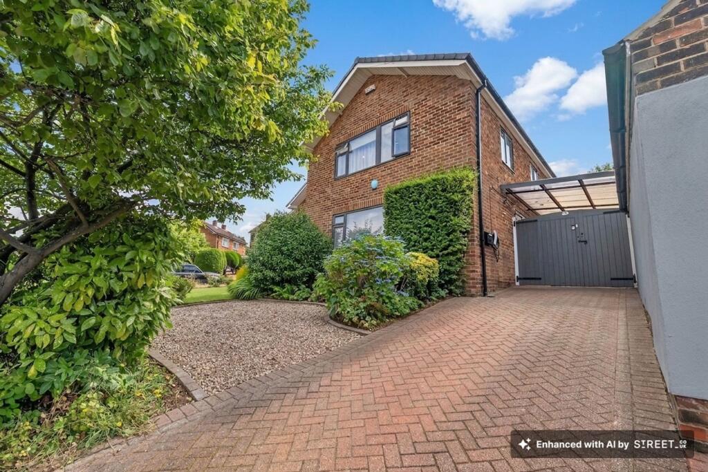 Main image of property: Weaverthorpe Road, Woodthorpe, NG5