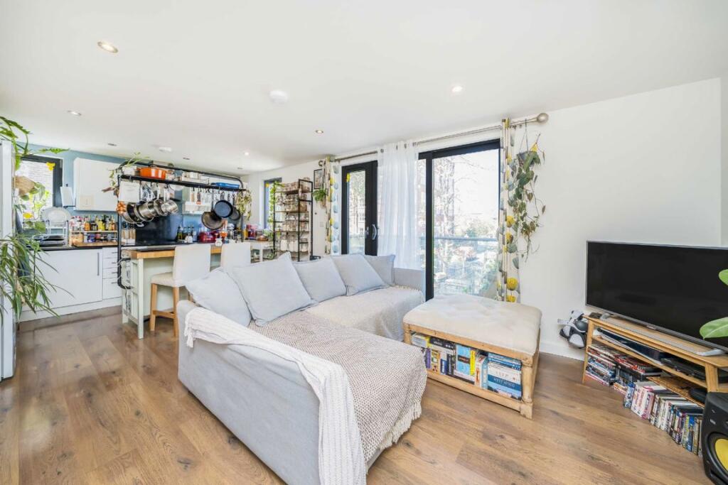 Main image of property: Spurstowe Terrace, Hackney