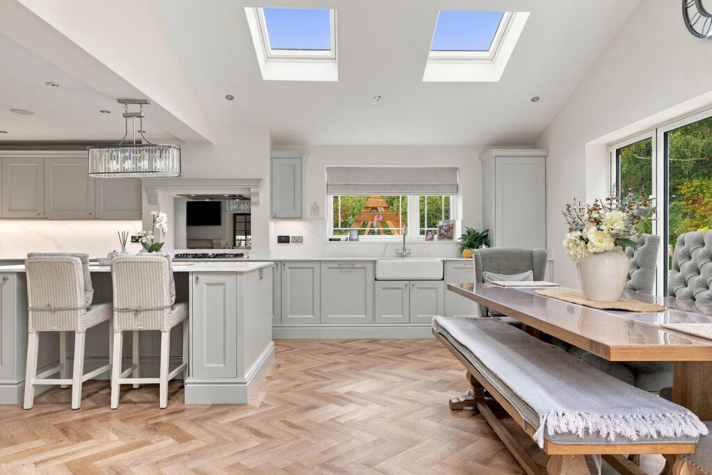 House in Rotherham, Treeton - View 5