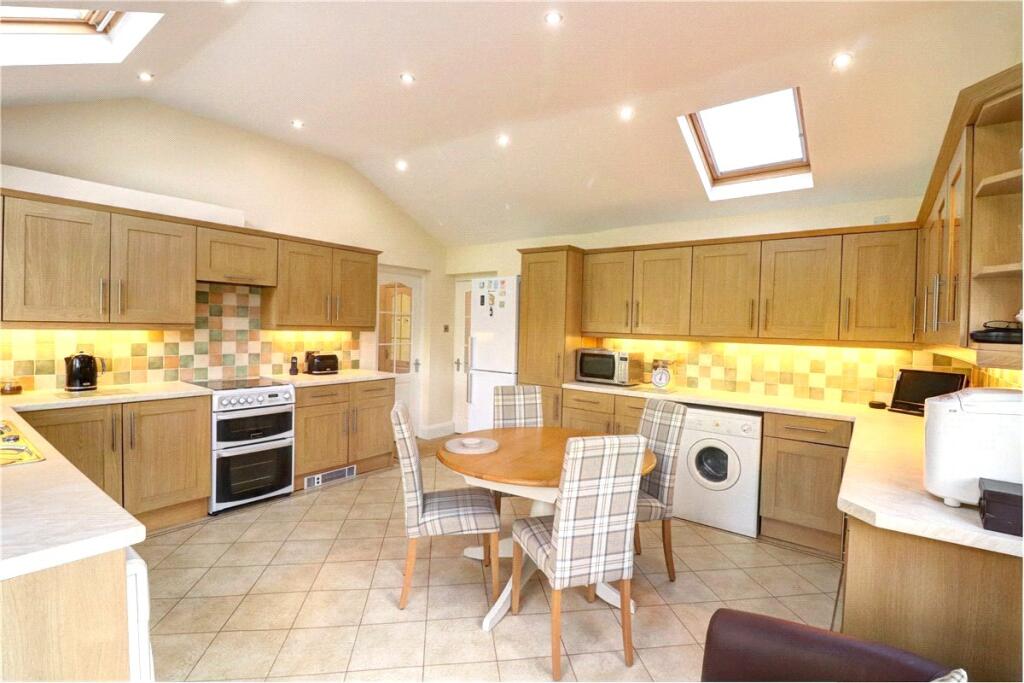 Greenways, Delves Lane, Consett, DH8 photo 4