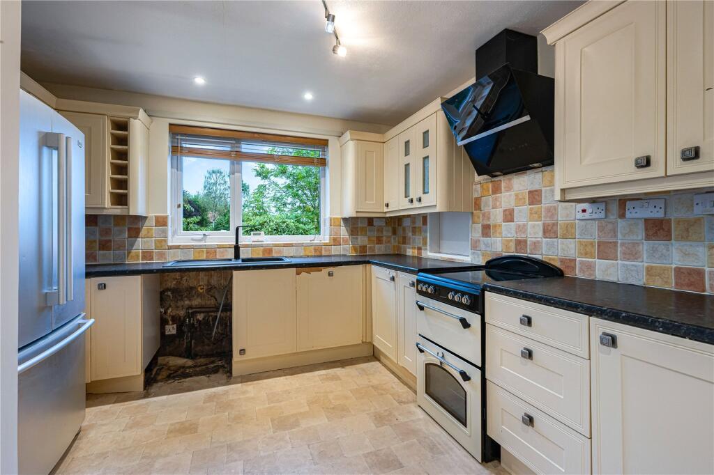 House in Nottingham - View 2