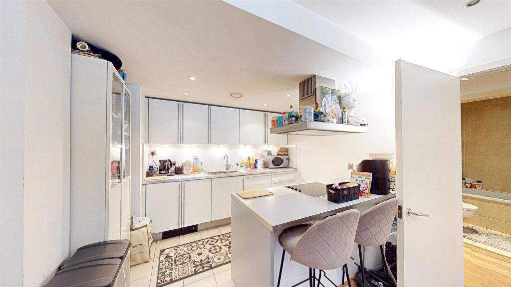 Apartment in Manchester - View 4