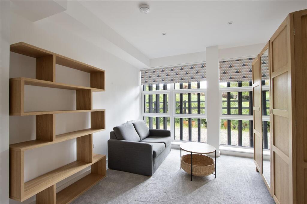 Apartment in Chesterfield, Boythorpe - View 5