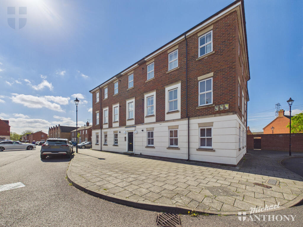 Main image of property: Kingsgate, Fairford Leys