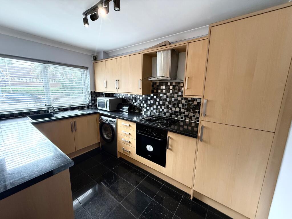 Apartment in Watford - View 3