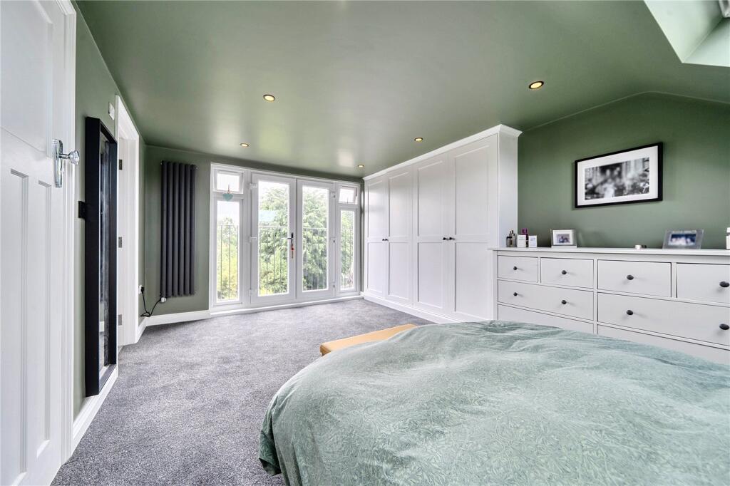 House in Enfield - More