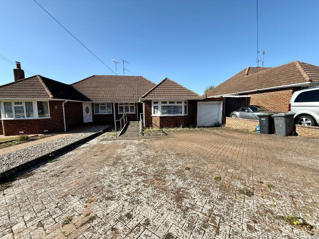 Main image of property: Wadhurst Avenue, New Bedford Road Area, Luton, Bedfordshire, LU3 1UH