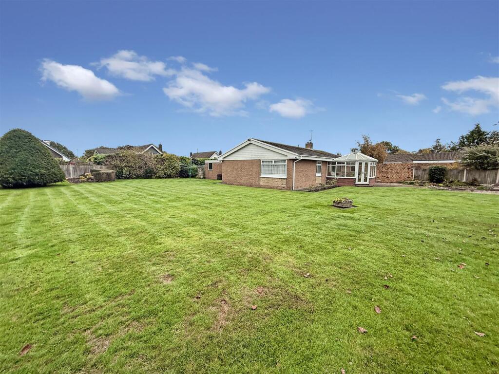 Trent Way, Gayton, Wirral photo 2