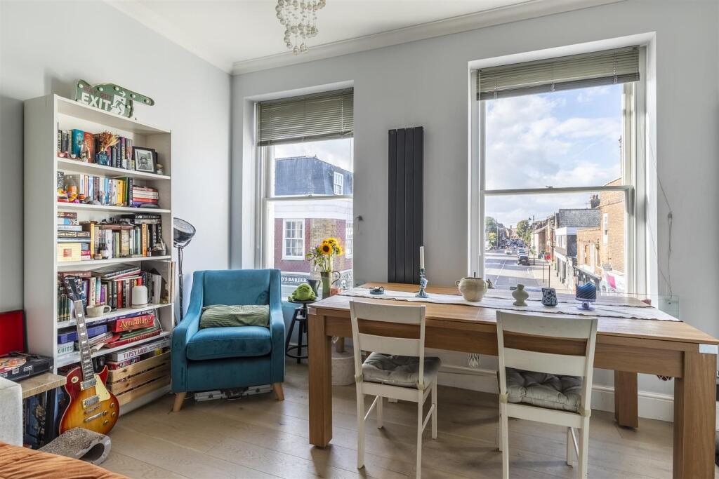 Apartment in Rochester - View 5