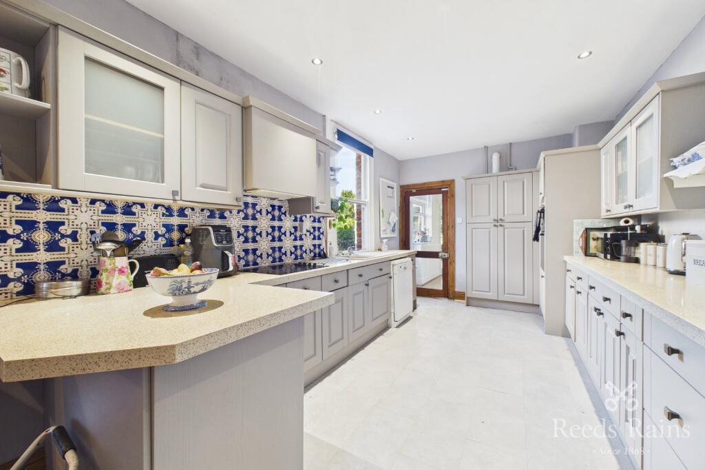 House in York, Knapton, Chapelfields - View 2