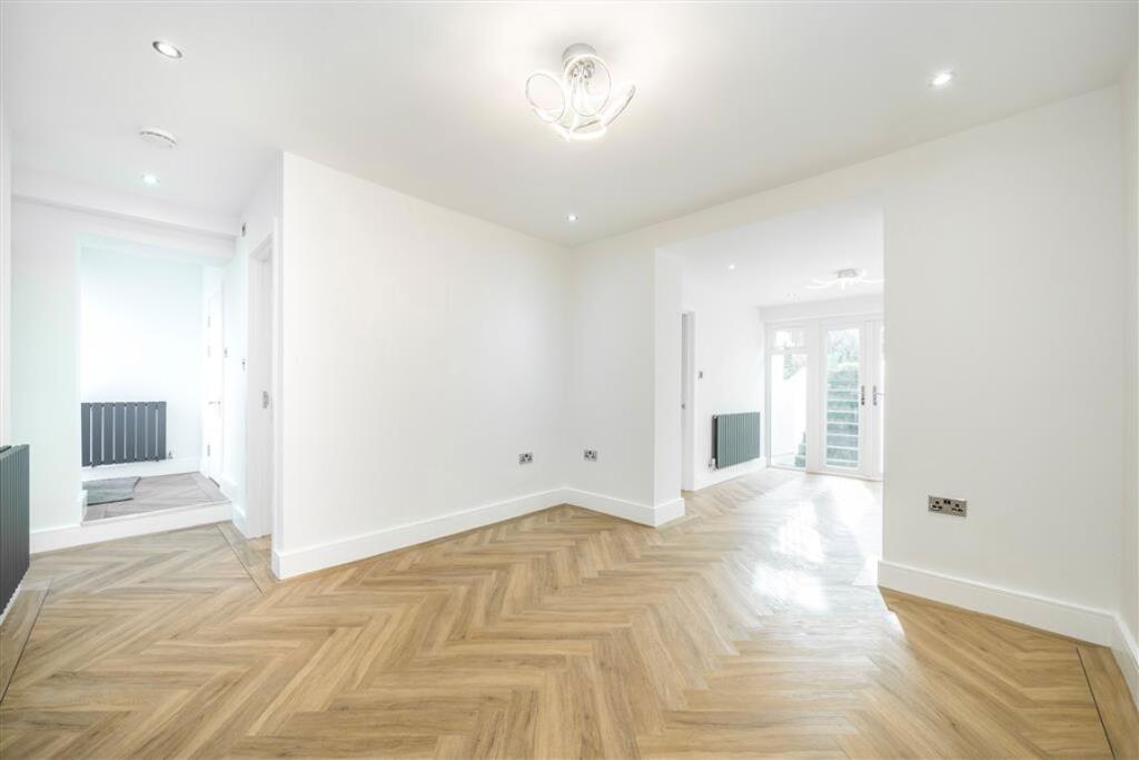 Apartment in London - View 2