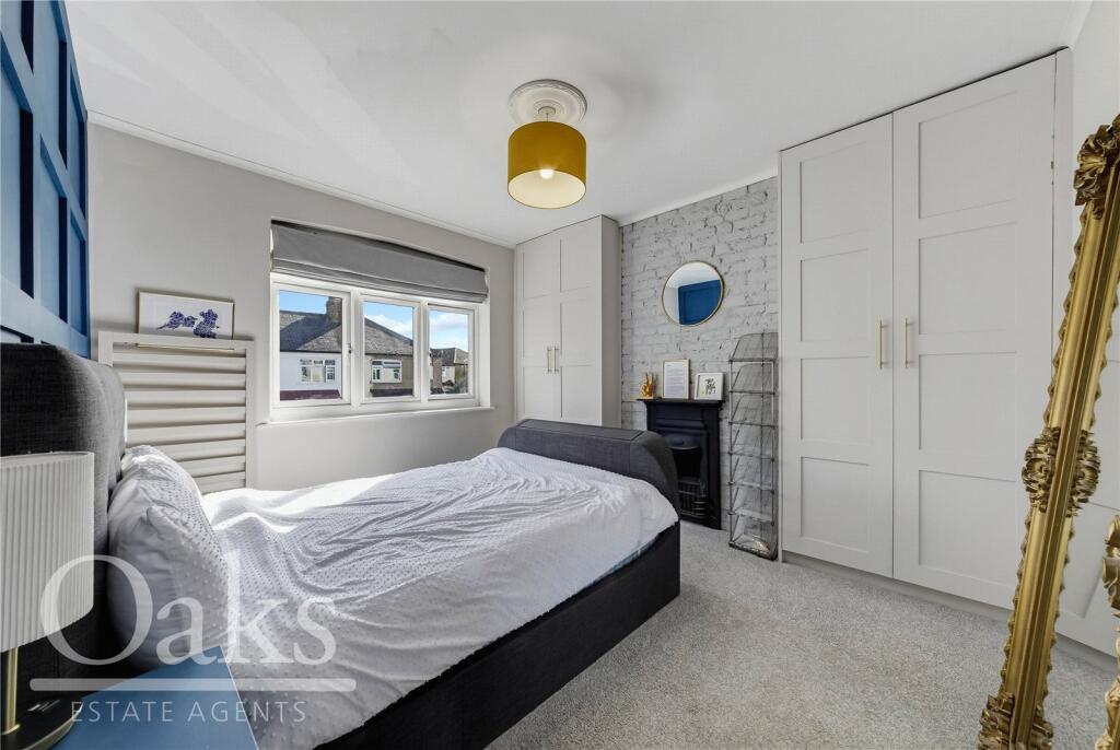 House in Croydon - View 5