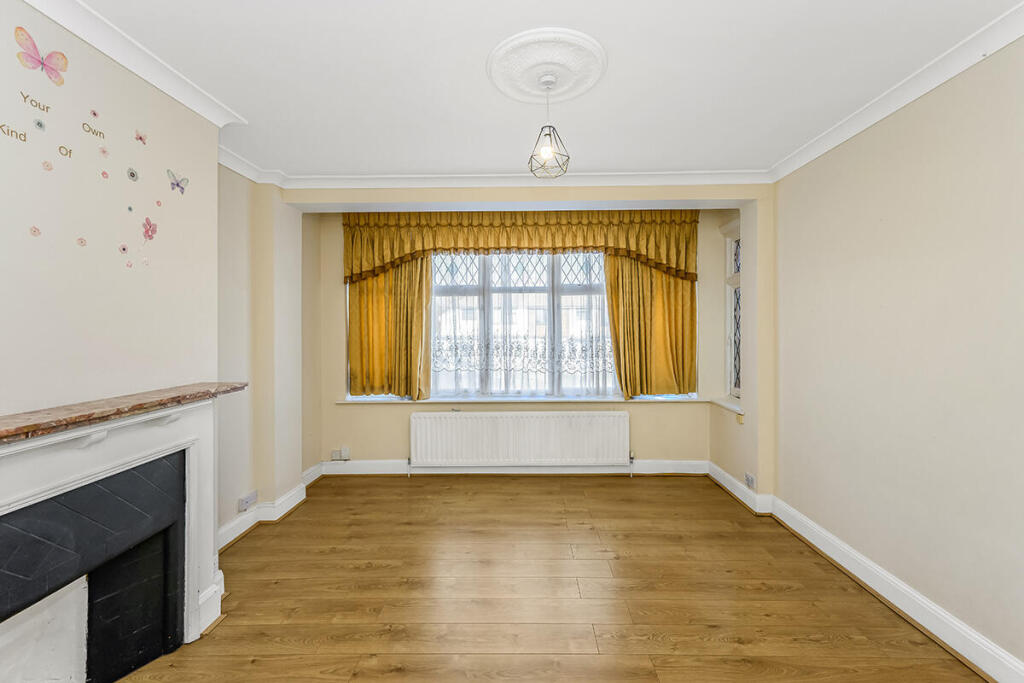 Seafield Road, London, N11 - View 5