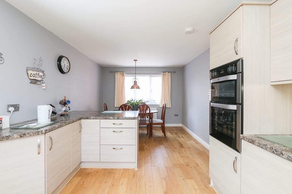 House in Weston-super-Mare, North Worle - More