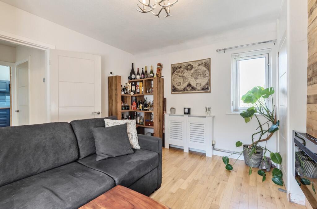 Apartment in Gedling, Daybrook - View 5