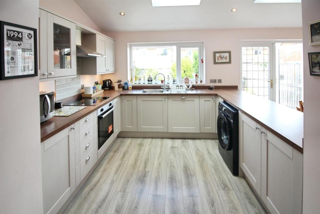 House in Sherburn in Elmet, North Yorkshire - More