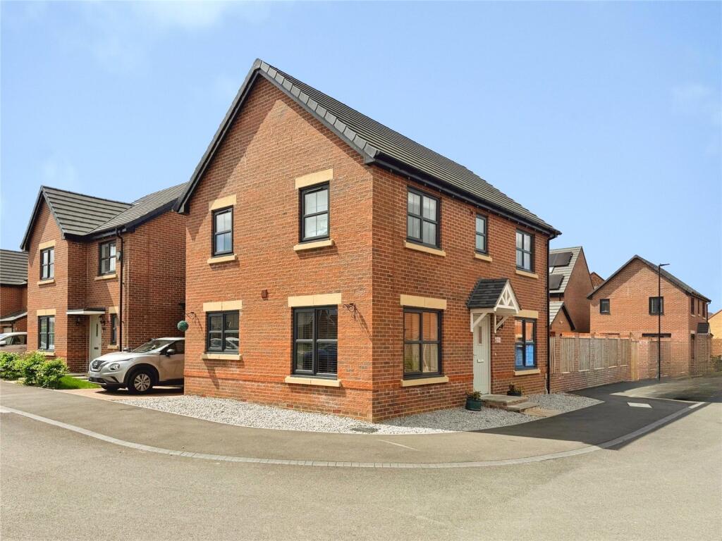 Main image of property: Davenport Close, Armthorpe, Doncaster, South Yorkshire, DN3