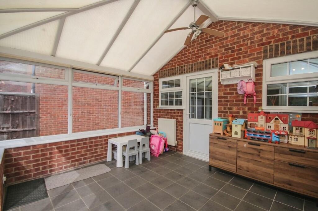 House in King's Lynn and West Norfolk, North Wootton - More