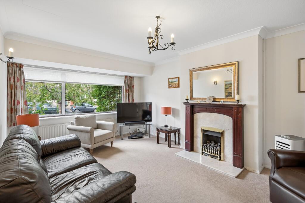 House in Hemel Hempstead, Chesham Bois - View 2