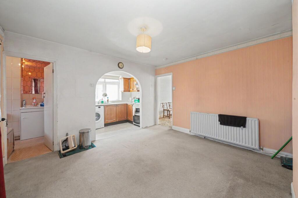 38 Myrtle Road, Dartford, Kent DA1 2RJ photo 5