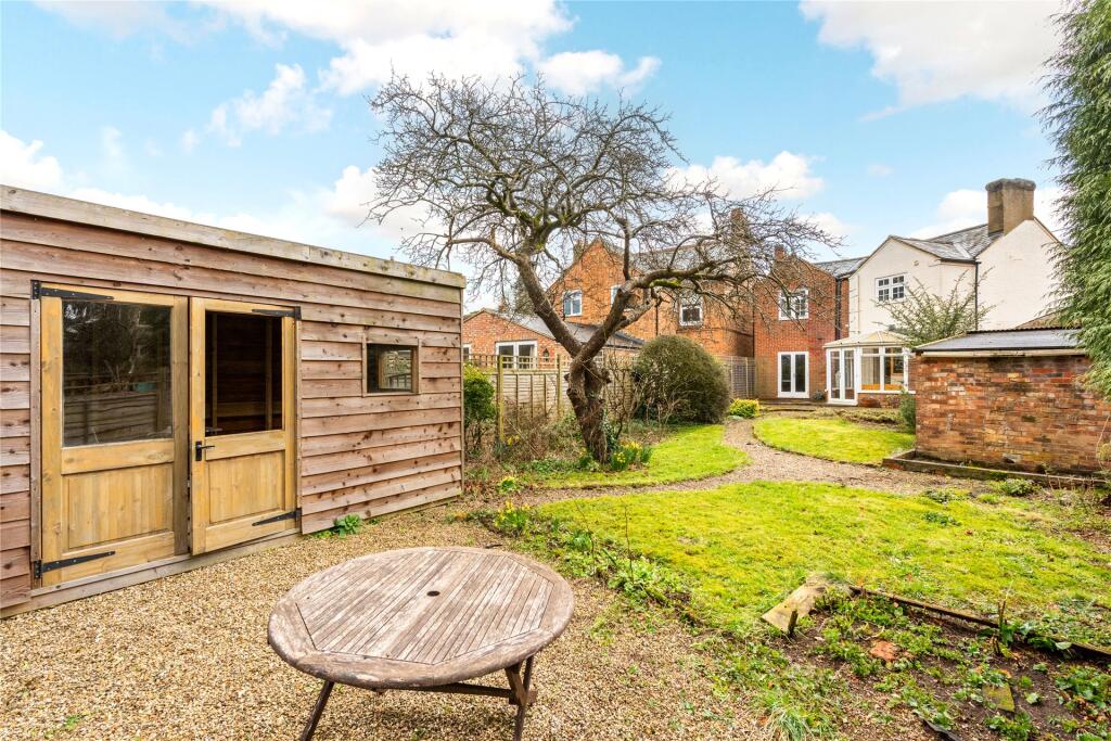 Upper Street, Tingewick, Buckinghamshire, MK18 photo 2