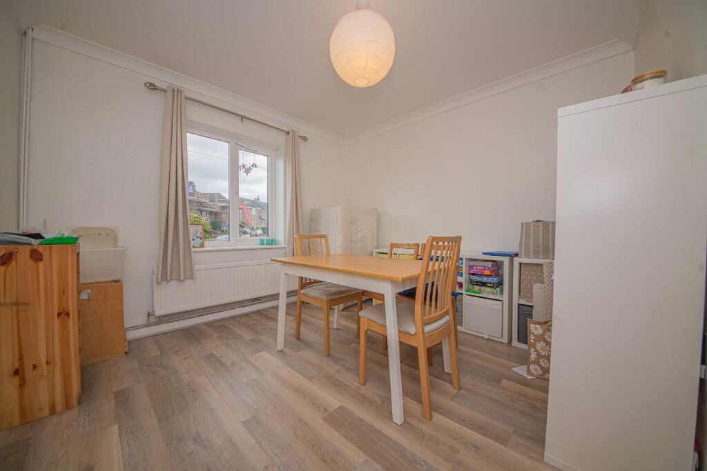 Nightingale Avenue, Eastleigh, SO50 photo 4