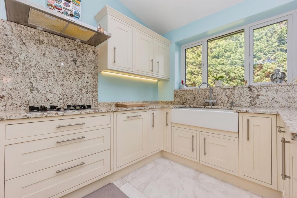 House in Stockport, Greater Manchester - View 4